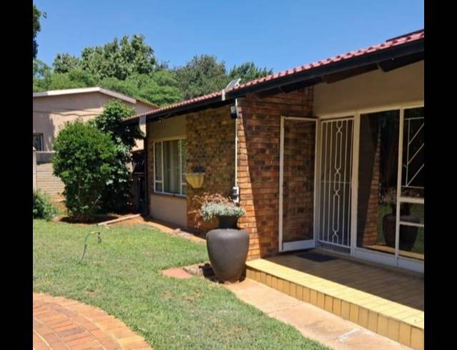 3 BEDROOM HOUSE FOR SALE IN SASOLBURG EXT 1